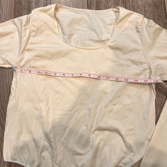 Skims Long Sleeve Bodysuit - Picture 6 of 10